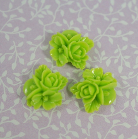 KWIATKI Z ŻYWICY JASNO ZIELONY 3szt.