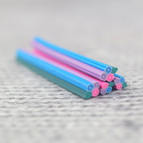 PAŁECZKA FIMO TRZY KWIATKI I LISTEK