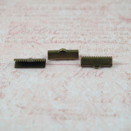 ZACISKI DO SZNURKÓW ,RZEMIENI STARE ZŁOTO 20x5 mm 2 szt.