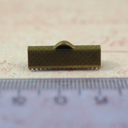 ZACISKI DO SZNURKÓW ,RZEMIENI STARE ZŁOTO 20x5 mm 2 szt.