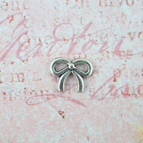 ZAWIESZKA METALOWA KOKARDKA