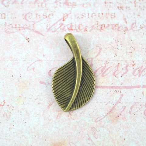 ZAWIESZKA METALOWA LIŚĆ