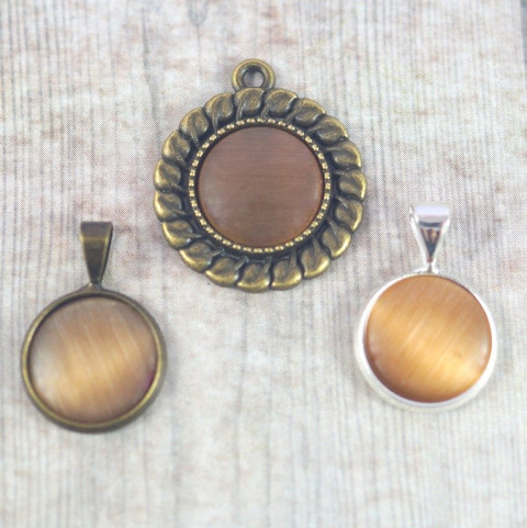 KABOSZON Z ŻYWICY 12 mm.