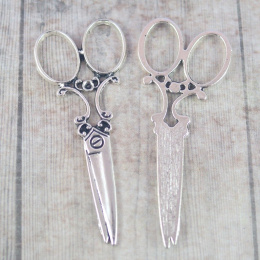 ZAWIESZKA ANTYCZNE NOŻYCZKI