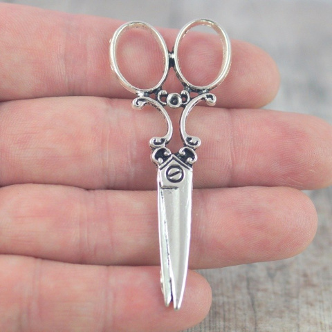 ZAWIESZKA ANTYCZNE NOŻYCZKI