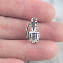 ZAWIESZKA SREBRNA GRANAT