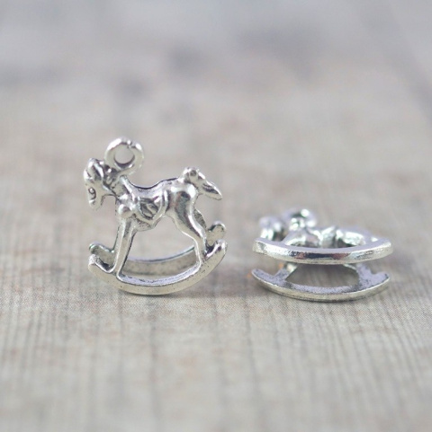 ZAWIESZKA K0NIK NA BIEGUNACH SREBRNA