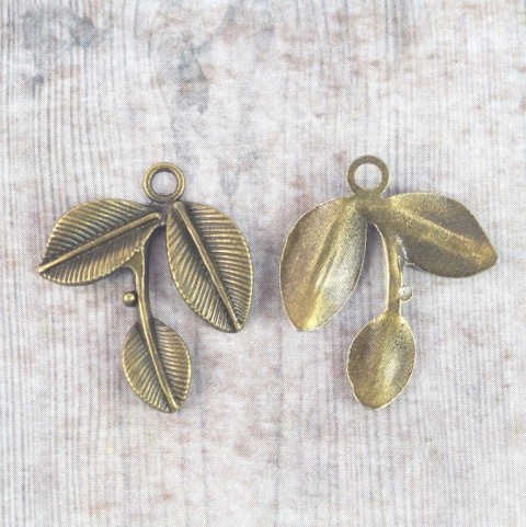 ZAWIESZKA LIŚĆ STARE ZŁOTO