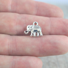 ZAWIESZKA SREBRNA MAŁY SŁOŃ