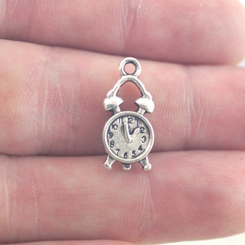 ZAWIESZKA BUDZIK SREBRNA