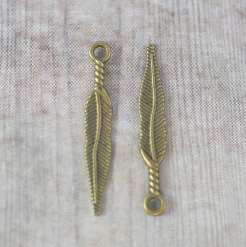 ZAWIESZKA PIÓRO STARE ZŁOTO