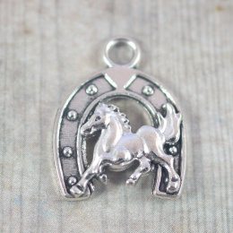 ZAWIESZKA PODKOWA Z KONIEM