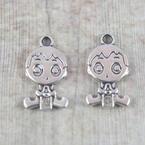 ZAWIESZKA SREBRNA NIEMOWLE Z BUTELKĄ