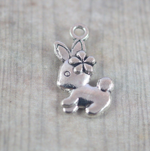 ZAWIESZKA ZAJĄCZEK Z KWIATKIEM SREBRNA