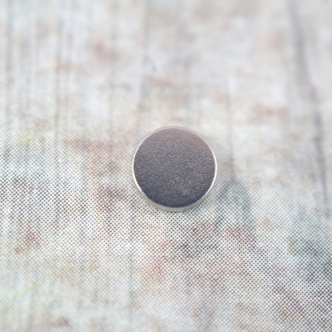 MAGNES NEODYMOWY DO OZDOBY NA LODÓWKĘ