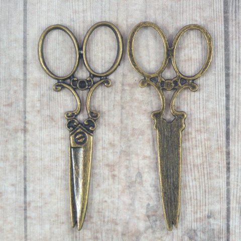 ZAWIESZKA ANTYCZNE NOŻYCZKI