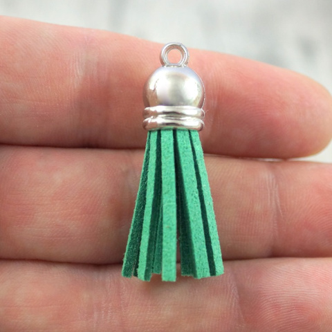 CHWOST- ZAMSZOWY Z METALOWĄ SREBRNĄ KOŃCÓWKĄ