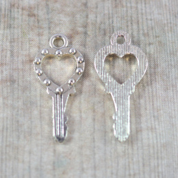 ZAWIESZKA METALOWA KLUCZYK