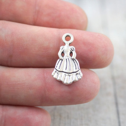 ZAWIESZKA METALOWA SUKIENKA