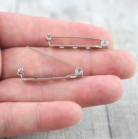 BAZA BROSZKI 2 szt. 33 mm.