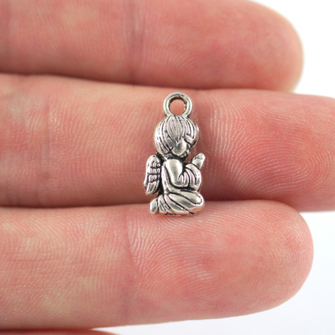 ZAWIESZKA ANIOŁEK KLĘCZĄCY FATIMA