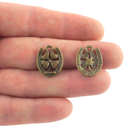 ZAWIESZKA PODKOWA Z KONICZYNĄ