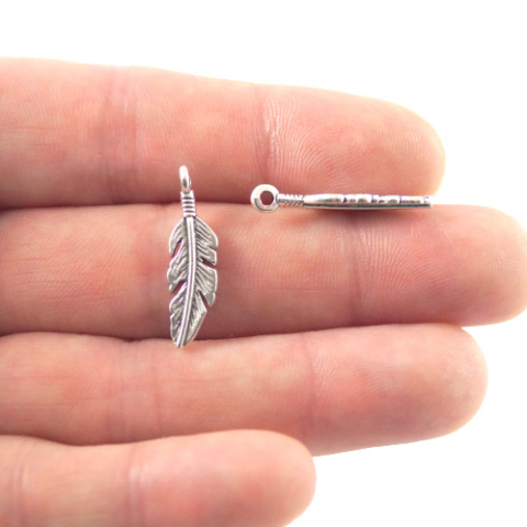 ZAWIESZKA METALOWA PIÓRKO