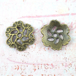 ZAWIESZKA AŻUROWY KWIATEK