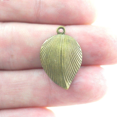 ZAWIESZKA METALOWA LISTEK