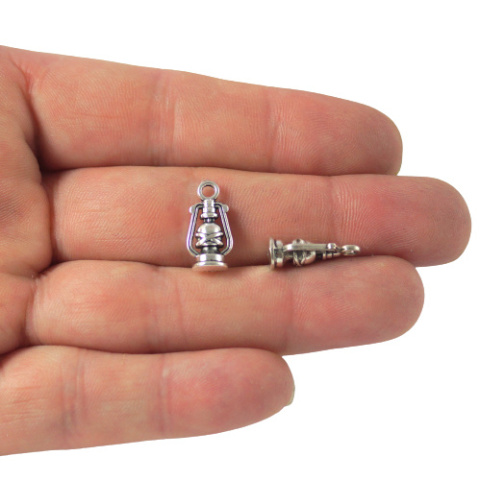 ZAWIESZKA LAMPA NAFTOWA