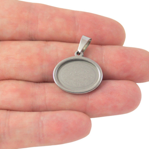 BAZA WISIORKA DO KABOSZONA OWALNA 13x18 mm.