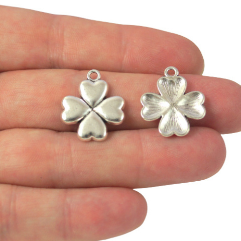 ZAWIESZKA SREBRNA KONICZYNKA