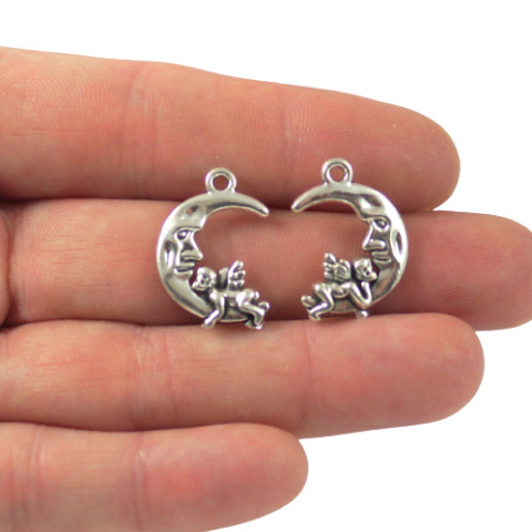 ZAWIESZKA KSIĘŻYC Z ANIOŁEM