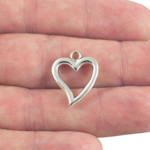 ZAWIESZKA METALOWA SERCE