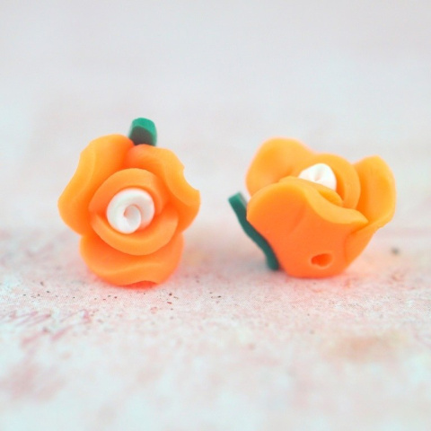 KORALIK FIMO- KWIATEK RÓŻA POMARAŃCZOWA