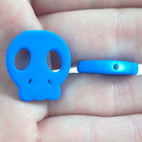 KORALIK NEONOWY CZASZKA PŁASKA NIEBIESKA 2 szt.