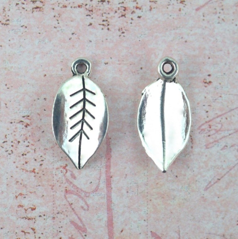 ZAWIESZKA SREBRNA LISTEK