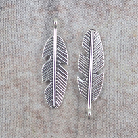 ZAWIESZKA PIÓRKO SREBRNE